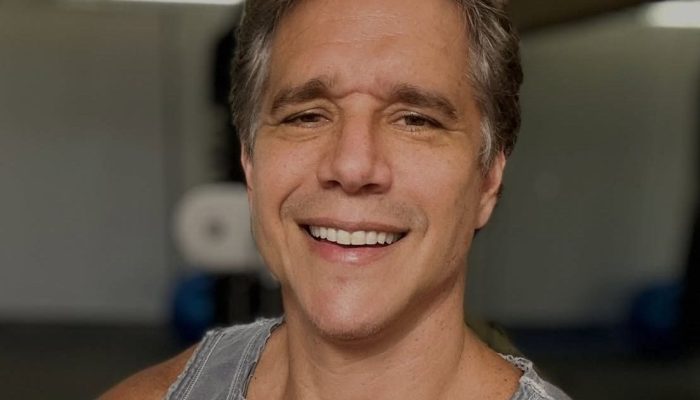 1-Todo-dia-e-dia-de-se-cuidar-Faca-isso-por-voce-e-pelos-seus-Pratique-exercicio-se-alimente-b.jpg