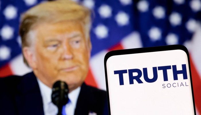 2024-11-08T164351Z_1_LYNXMPEKA70N2_RTROPTP_4_USA-TRUMP-TRUTH-SOCIAL.jpg
