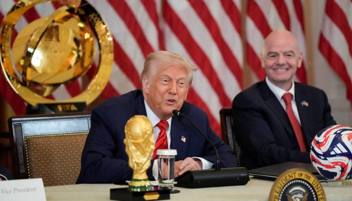 2025-05-06T205247Z_1521940461_RC2KCEA54JK1_RTRMADP_3_USA-TRUMP.jpg