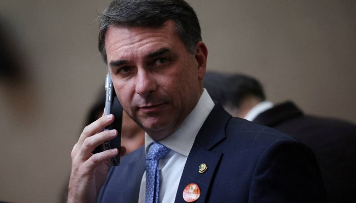 2026-05-14T215009Z_865536769_RC2W7LAGCJVO_RTRMADP_3_BRAZIL-ELECTION-BOLSONARO-FILM_b0db1c.jpg
