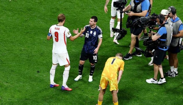 2026-07-15T210702Z_1978862727_UP1EM7F1MNOJ7_RTRMADP_3_SOCCER-WORLDCUP-ENG-ARG.jpg