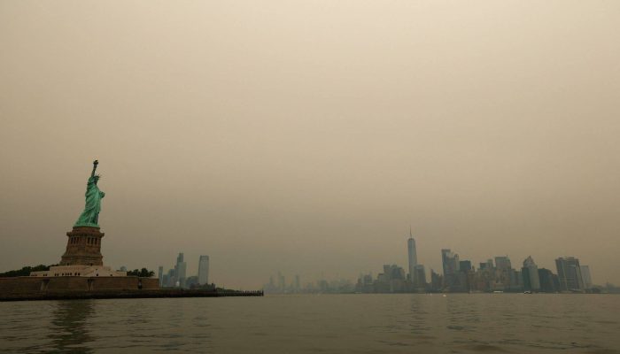 2026-07-16T184458Z_1_LYNXMPEM6F1DT_RTROPTP_4_USA-WEATHER-WILDFIRES_rec_red.jpg