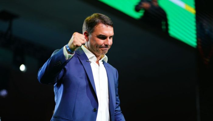 FLAVIO-BOLSONARO-25-07-26.jpeg