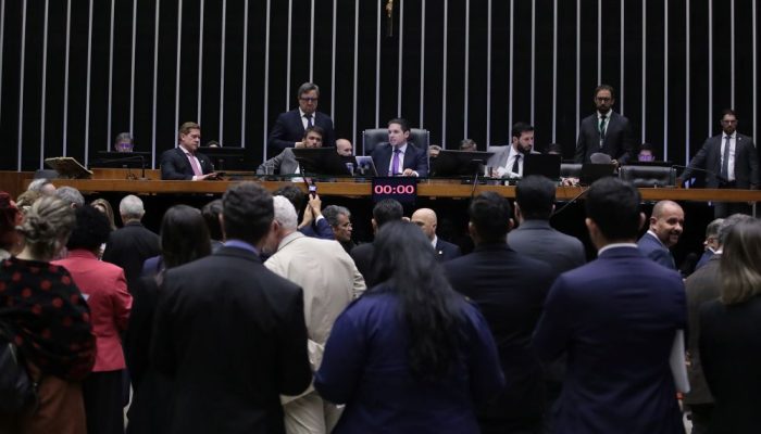 PLENARIO-DA-CAMARA.jpg