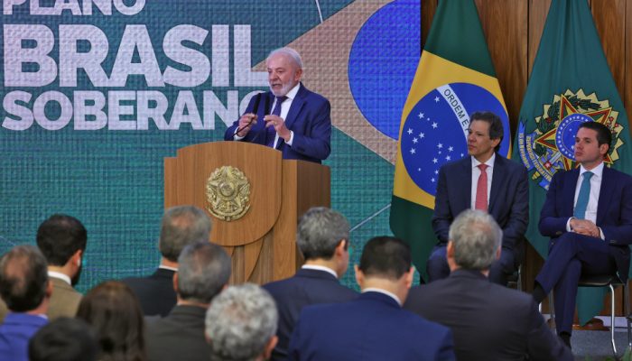 PR-Lula-assina-a-MP-Brasil-Soberano.jpg