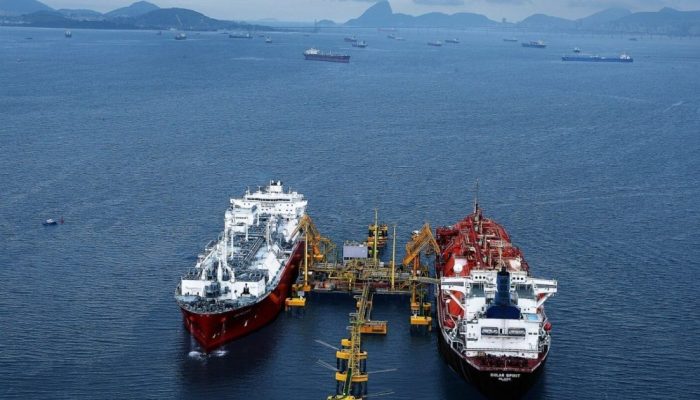 Petrobras-completes-Guanabara-Bay-LNG-record-flowrate-test-1536x1024-1.jpg