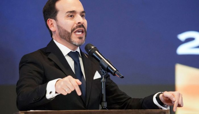 Presidente-eleito-da-Colombia-acusa-Petro-de-tentar-golpe-de-Estado.jpg