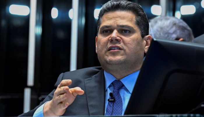 alcolumbre-1.jpg