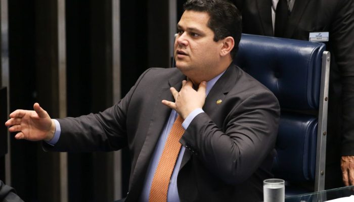 alcolumbre1.jpg