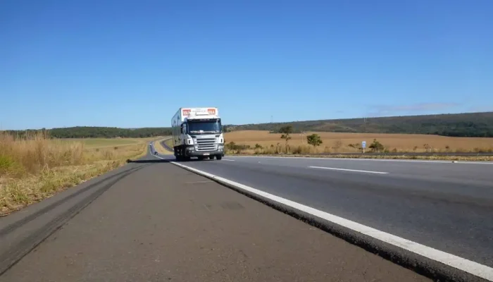 caminhao.webp.webp