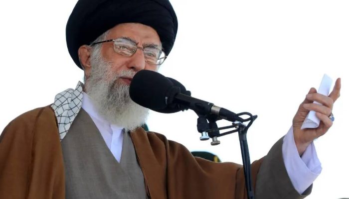 chefe-supremo-da-Republica-do-Ira-o-Aiatola-Ali-Khamenei.jpg