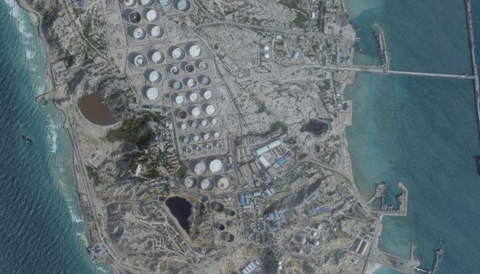 petroleo-na-Ilha-de-Kharg.jpg
