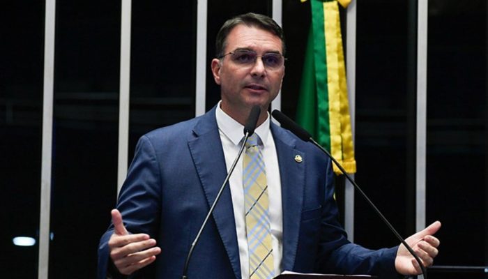 zambelli-cometeu-crime-condenacao-injusta-diz-flavio-bolsonaro.jpg